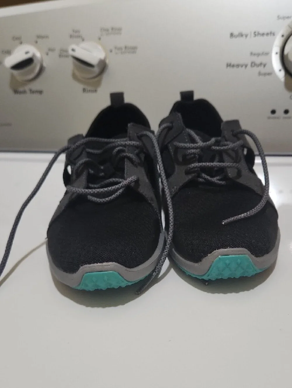 Merrell Men's Black & Gray Trail Running Sneakers with Teal Accents